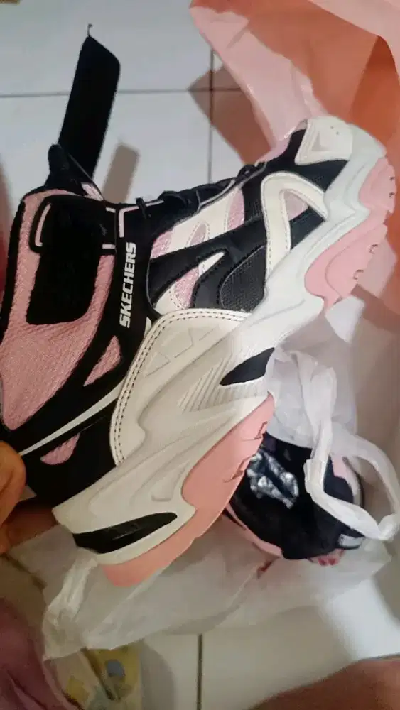 Sepatu wanita skechers original size 35 insole 24cm