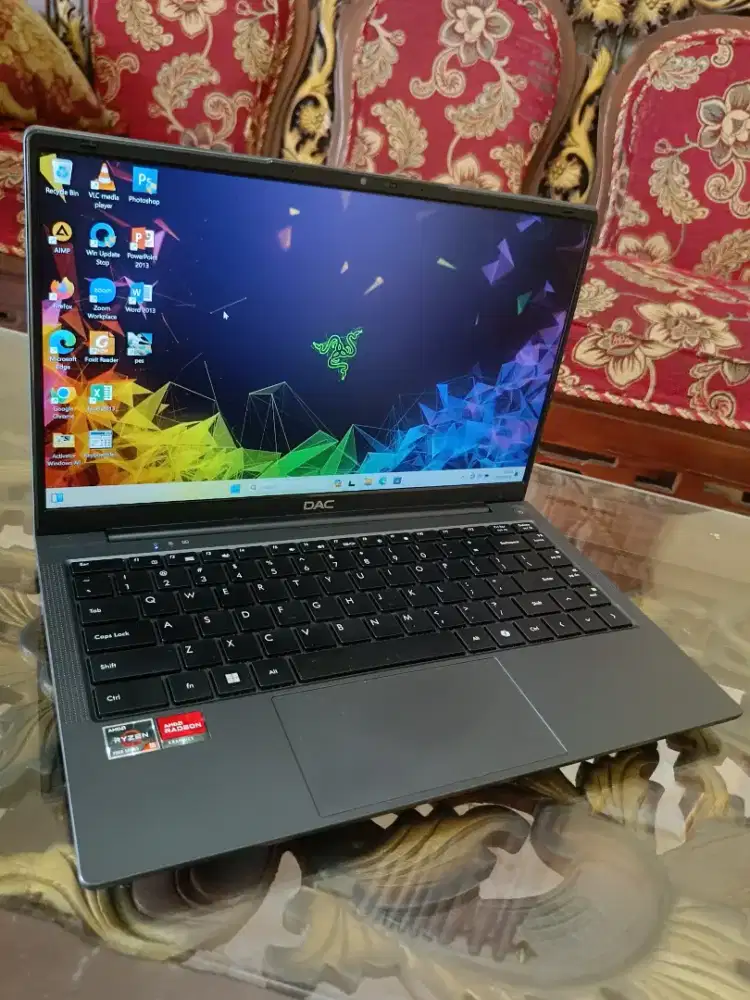 Laptop Gaming AMD Ryzen 5 7430 RAM 8GB SSD 256GB