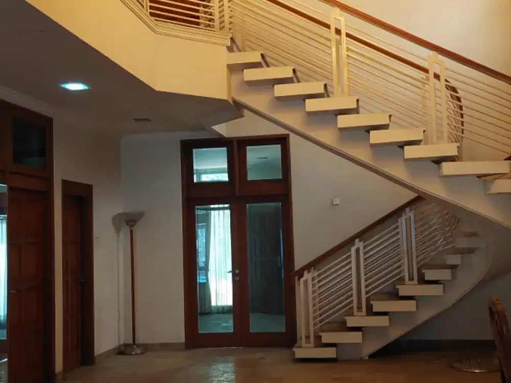 Dijual Rumah Perlu Renov Strategis di Pondok Indah Jaksel pr 14372