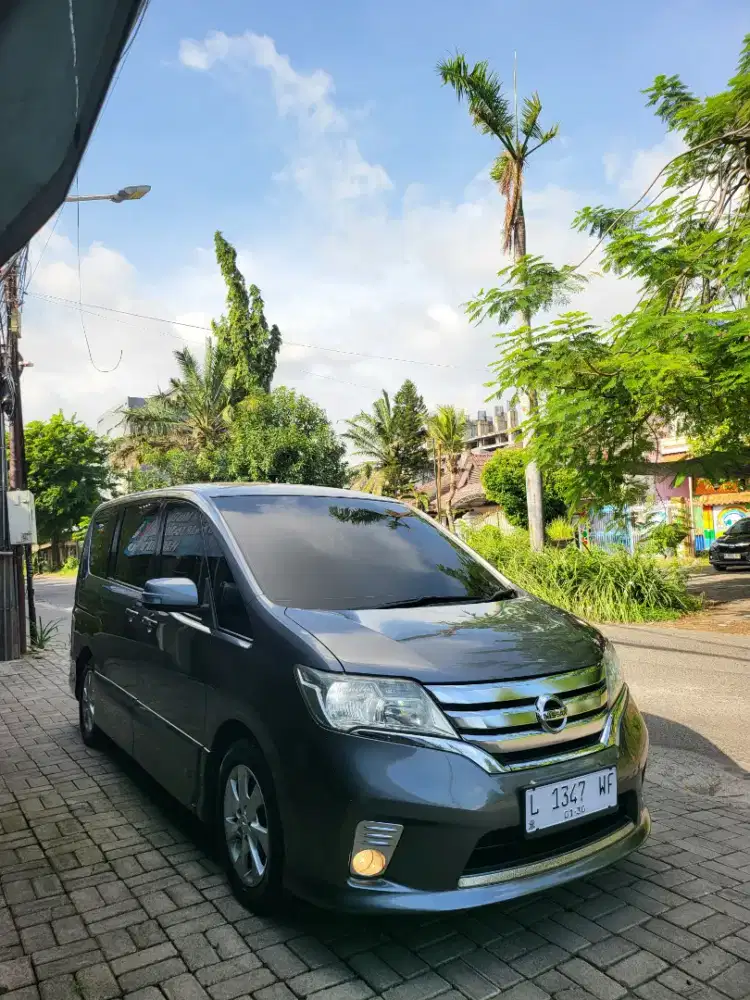 [Gress Mobil Kutisari] SERENA HWS AUTECH A/T 2015 PMK SIAP PAKAI