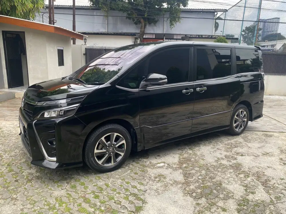 Toyota Voxy 2018 Bensin