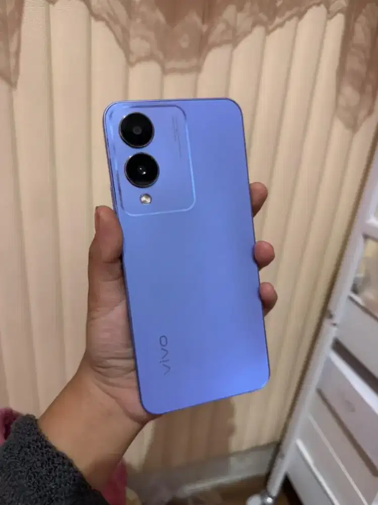 Vivo y17s ram 8/256 kelengkapan pullset no minus