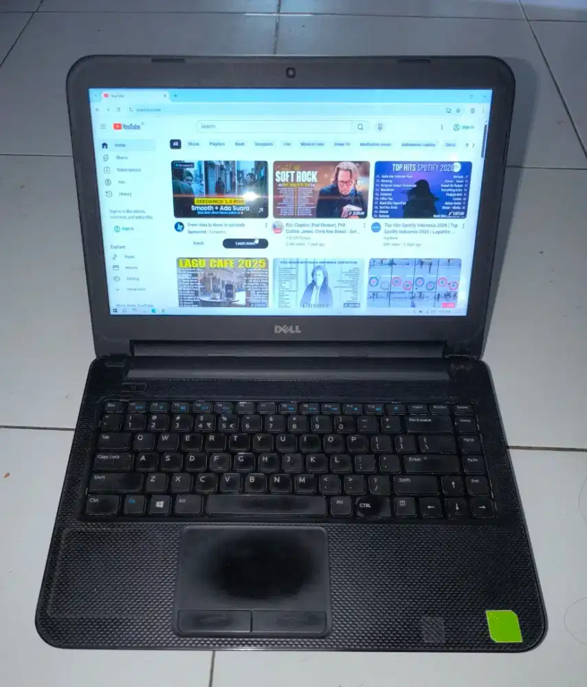 Dell ram 4/320 batre 2 jam wind 10 siap pakai semua normal