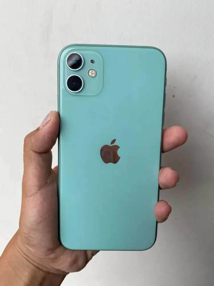 Di jual cepat iphone 11 64gb kel full sett minus hanya bh aja 67