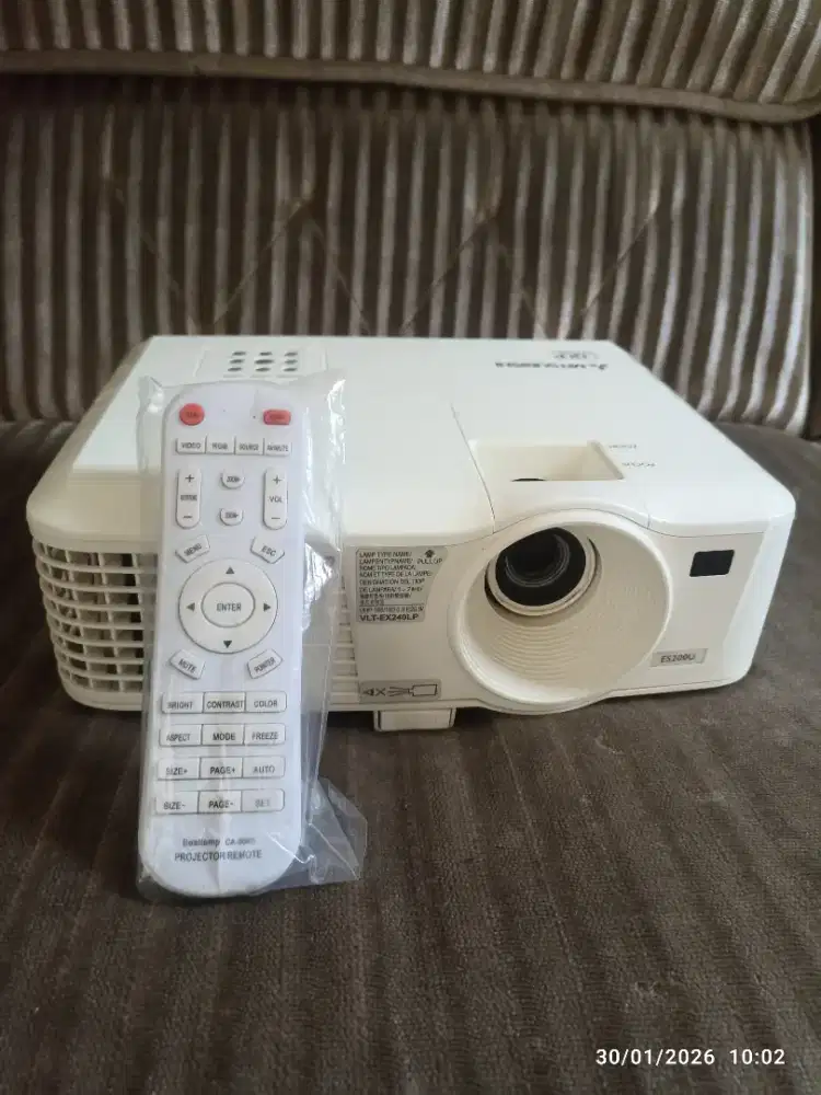 Proyektor Mitsubishi