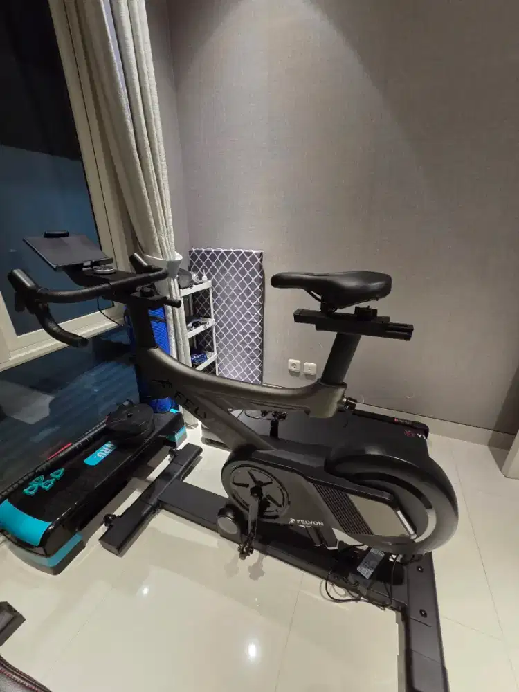 Felvon V3 Pro Spinning Bike Carbon