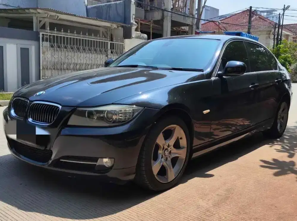 BMW 320i 2013 Bensin