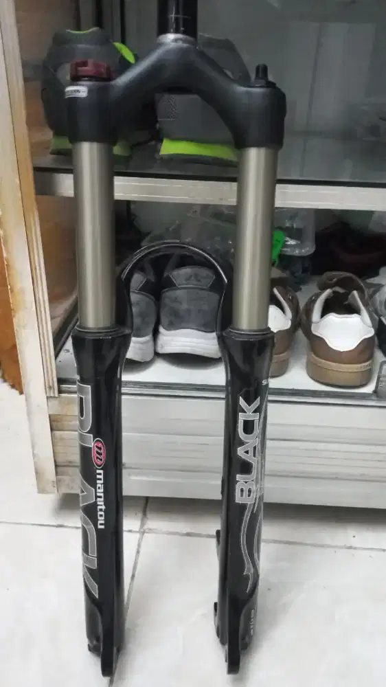 Sepeda fork MANITOU BLACK 26