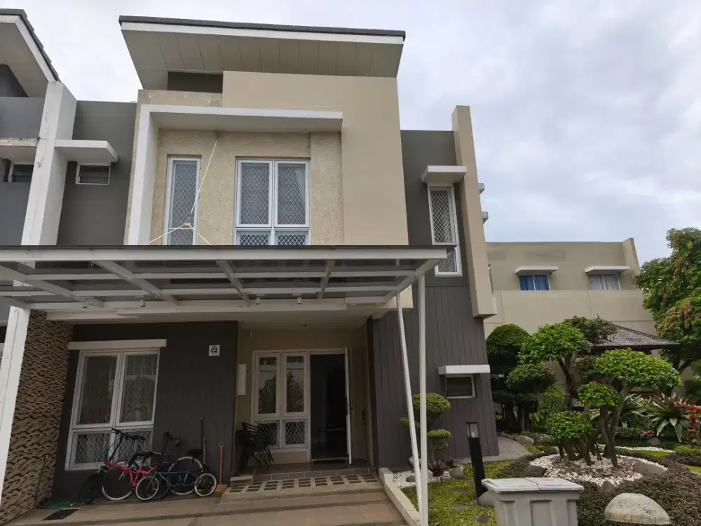 Rumah Hoek full furnish cantik banget Gading Serpong Rossini