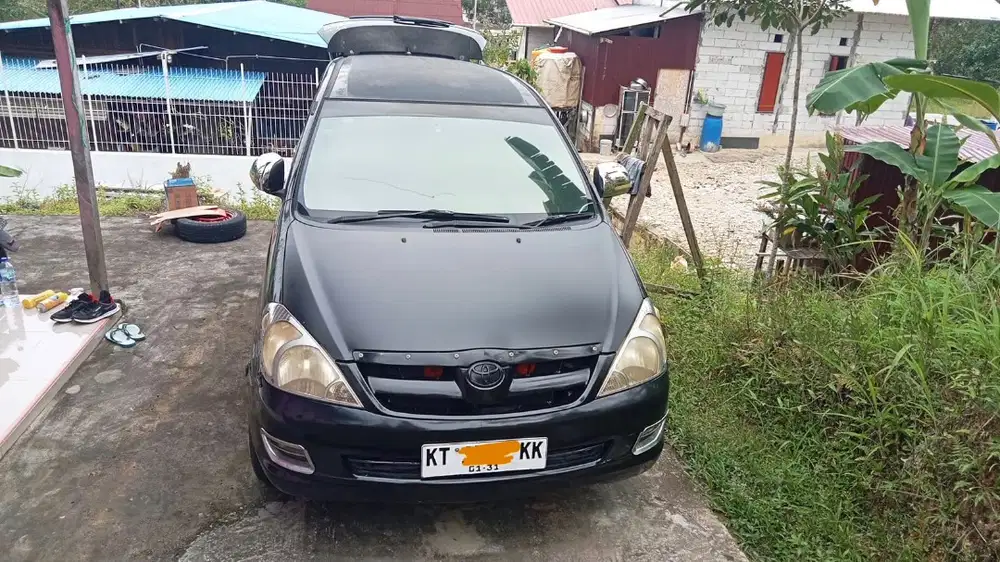 INNOVA Bensin 2.0 Hitam 2005