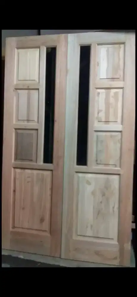 Pintu 2 nya ready dari kayu bekas Meranti oven berkualitas