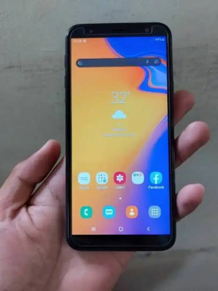 Samsung J6 Plus 3/32Gb