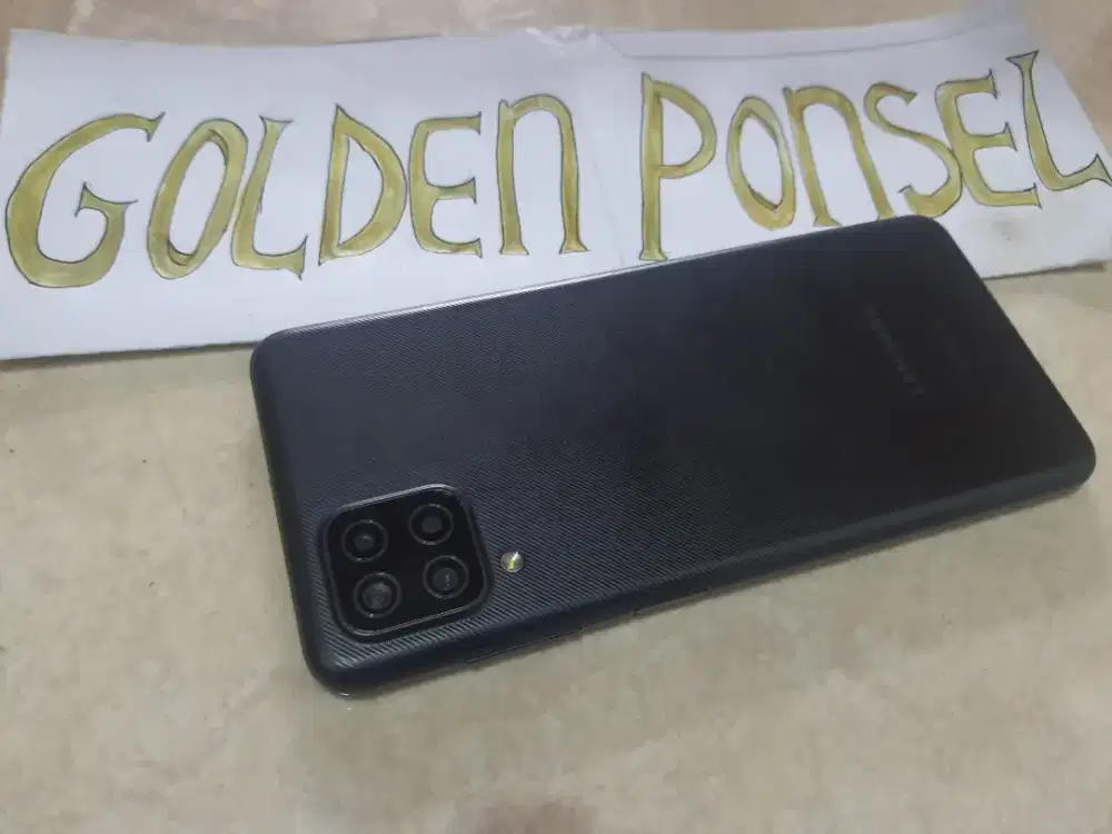 Galaxy A12 128Gb+Ram 6Gb.Perfect-Golden Ponsel