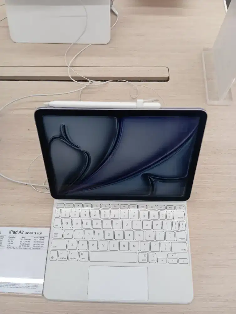 Ipad dan macbook pembelian tanpa kartu kredit Syarat nya KTP saja