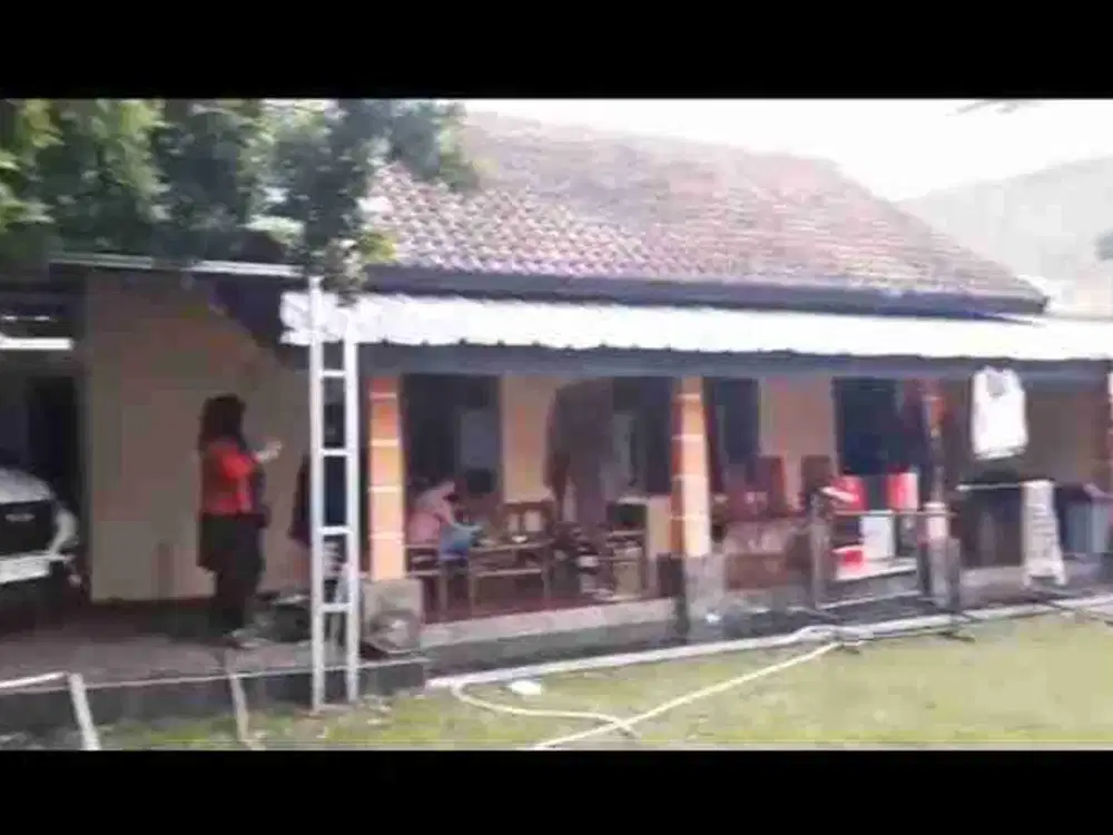 Dijual Rumah Asri dengan Taman Luas dan Ada kolam renang di Bogor