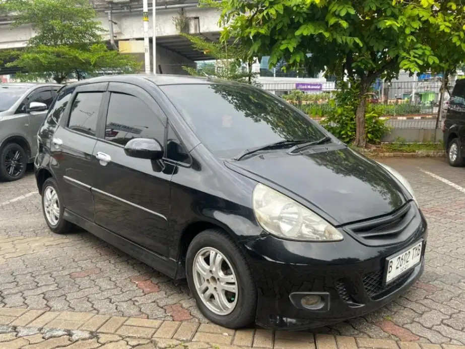 DP RENDAH Honda Jazz 1.5 i-DSI Bensin-AT 2006 TMBS