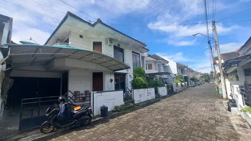 Dijual Rumah 2 Lantai Di Perumahan Dekat Kampus UGM, Sariharjo Ngaglik