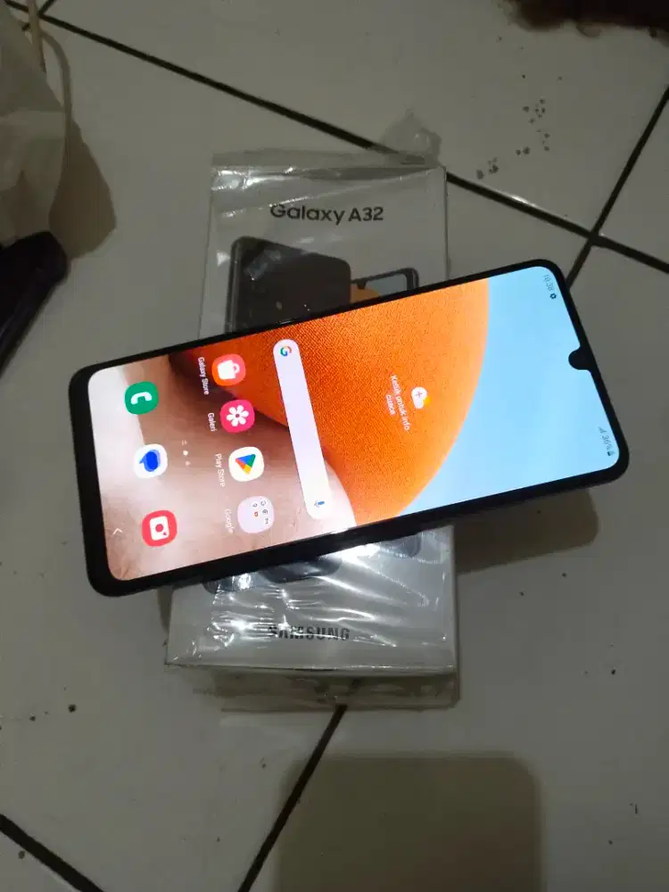 Samsung A32   6/128  minus pemakaian aja Dus HP cas ga ORI