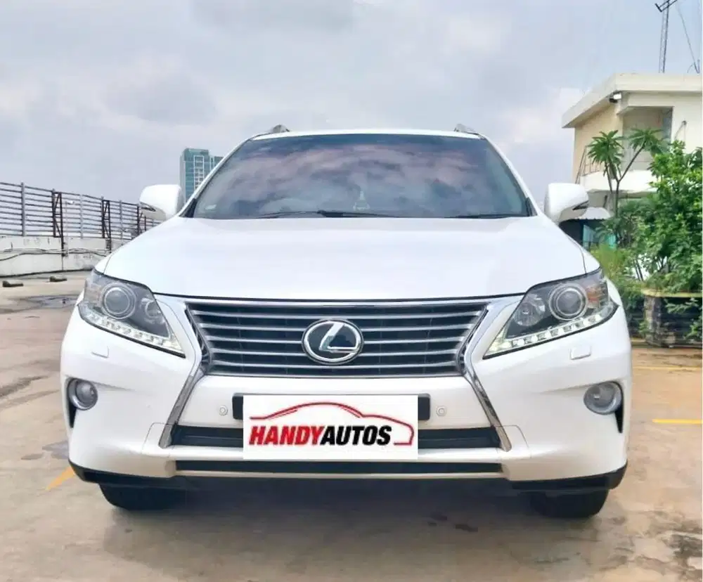 Lexus RX270 Facelift Tahun 2012 Automatic Putih yang sangat terawat