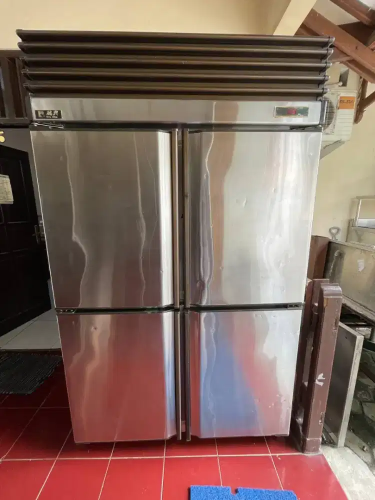 Chiller 4 Pintu