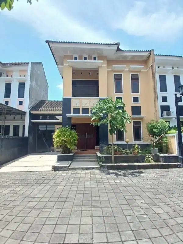 Rumah 2 Lantai Dalam Perum Pondok Permai Hunian Eksklusif & Strategis