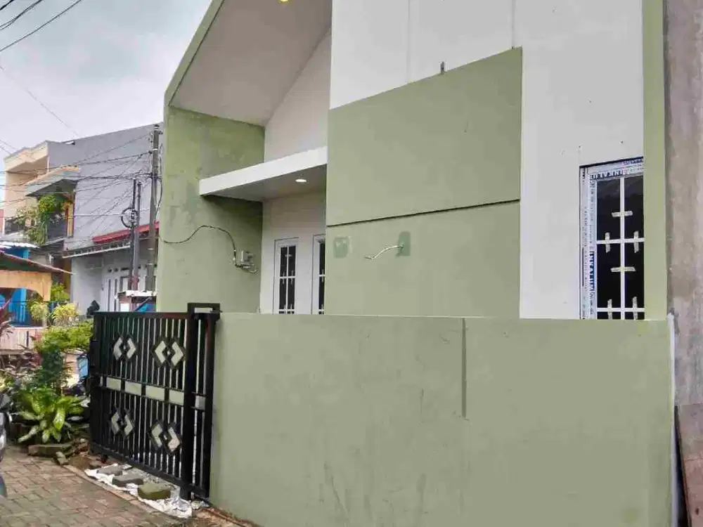 Di jual rumah baru minimalis kokoh permanen disain yg mewah dengan harga promo jual cepat aja lokasi Ciledug Tangerang kota di blkang mall Borobudur