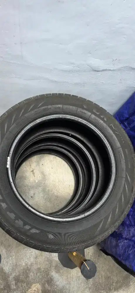 Ban Bekas 215/60 R16 SX4 S-Cross – 3 pcs (2 Bagus + 1 Robek)