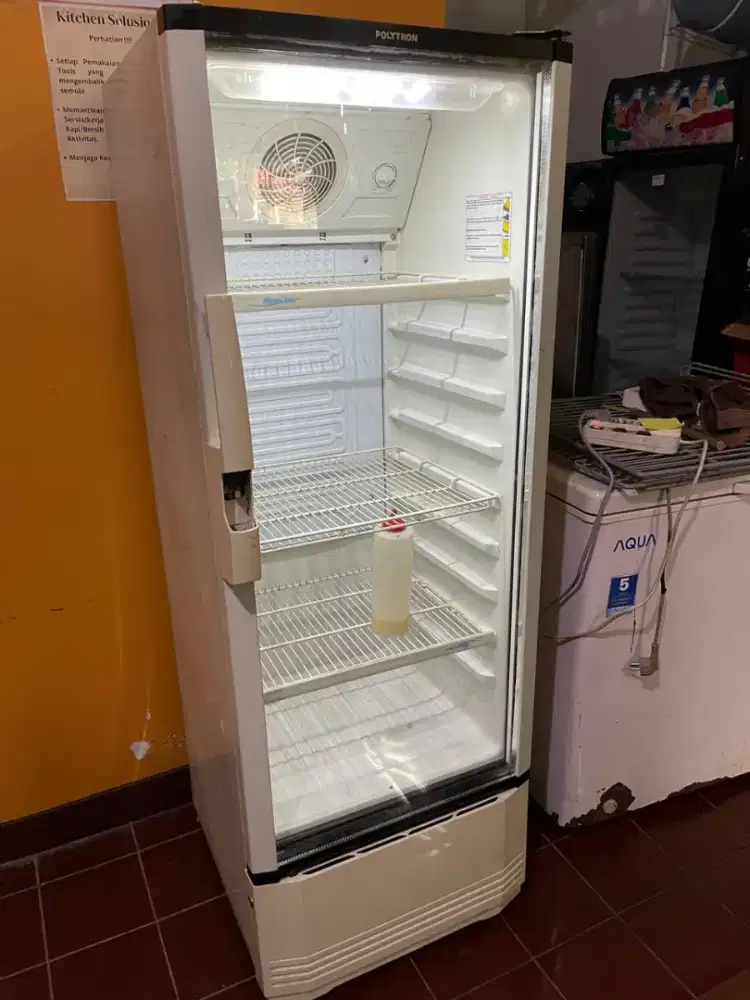 Kulkas/Showcase