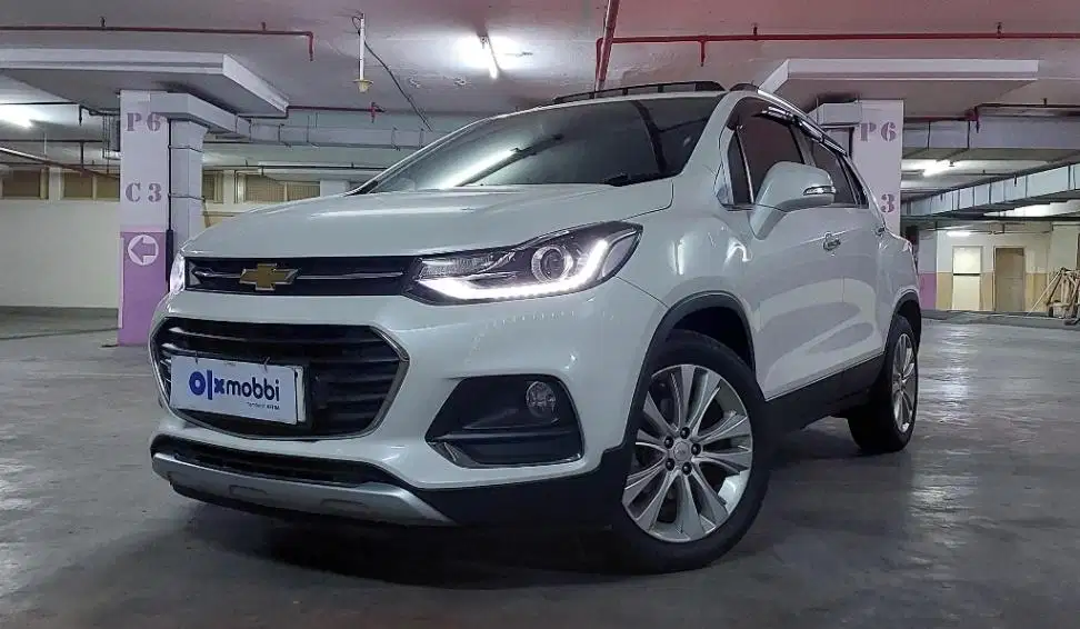 DP MURAH Chevrolet Trax 1.4 Turbo LTZ Bensin-AT 2017 Putih CTBZB