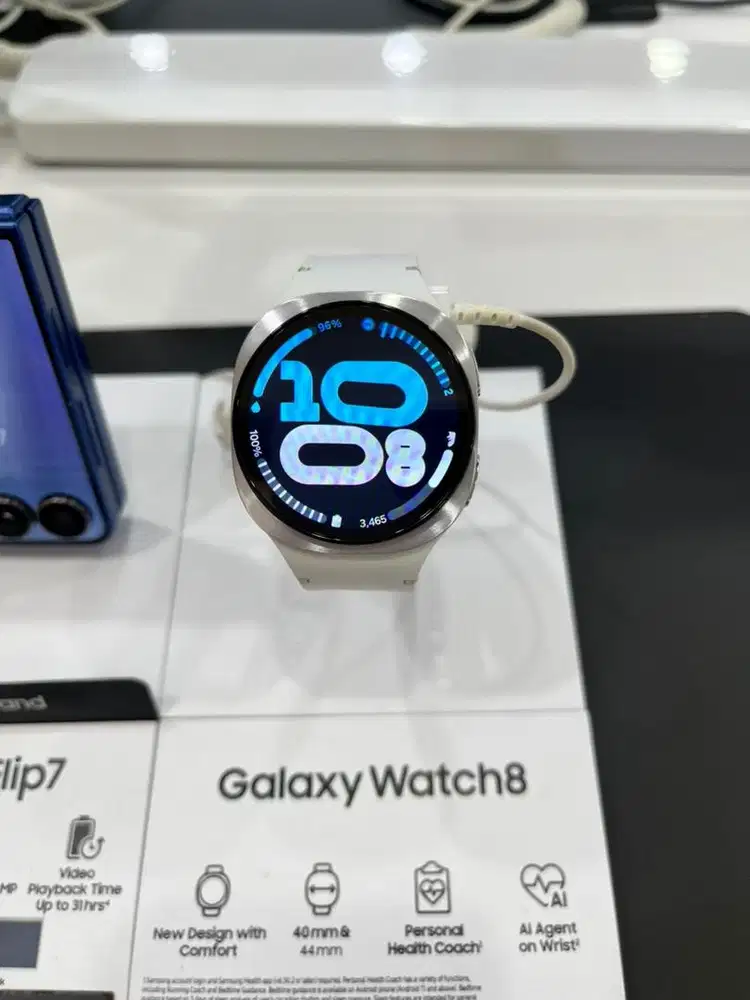 Watch 8 CB 500Rb cicilan 0%