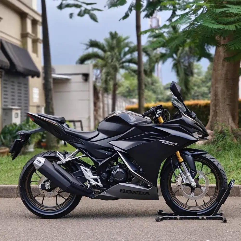 HONDA NEW CBR 150R NON ABS HITAM 2023 KM 500 PERAK PAJAK ON GASPOL