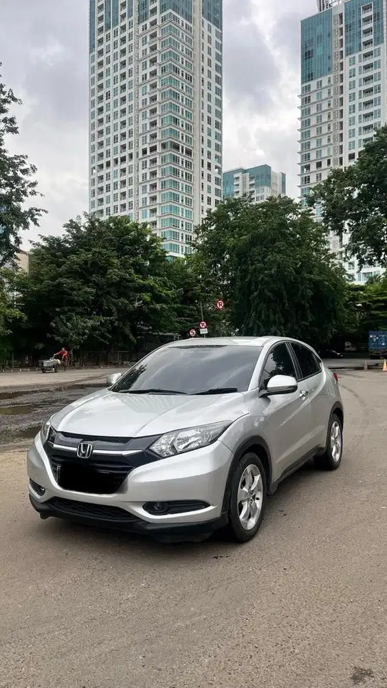 Honda HRV E matic tahun 2015 cash 155jt