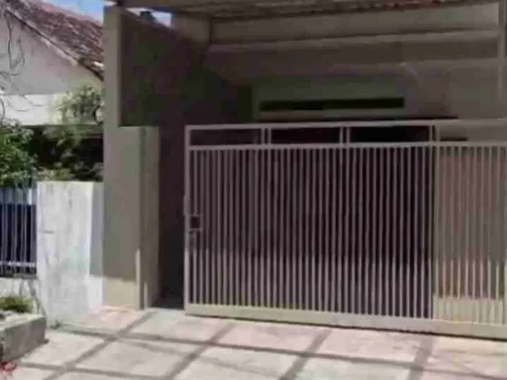 Disewakan rumah baru renovasi siap huni di Ngagel surabaya