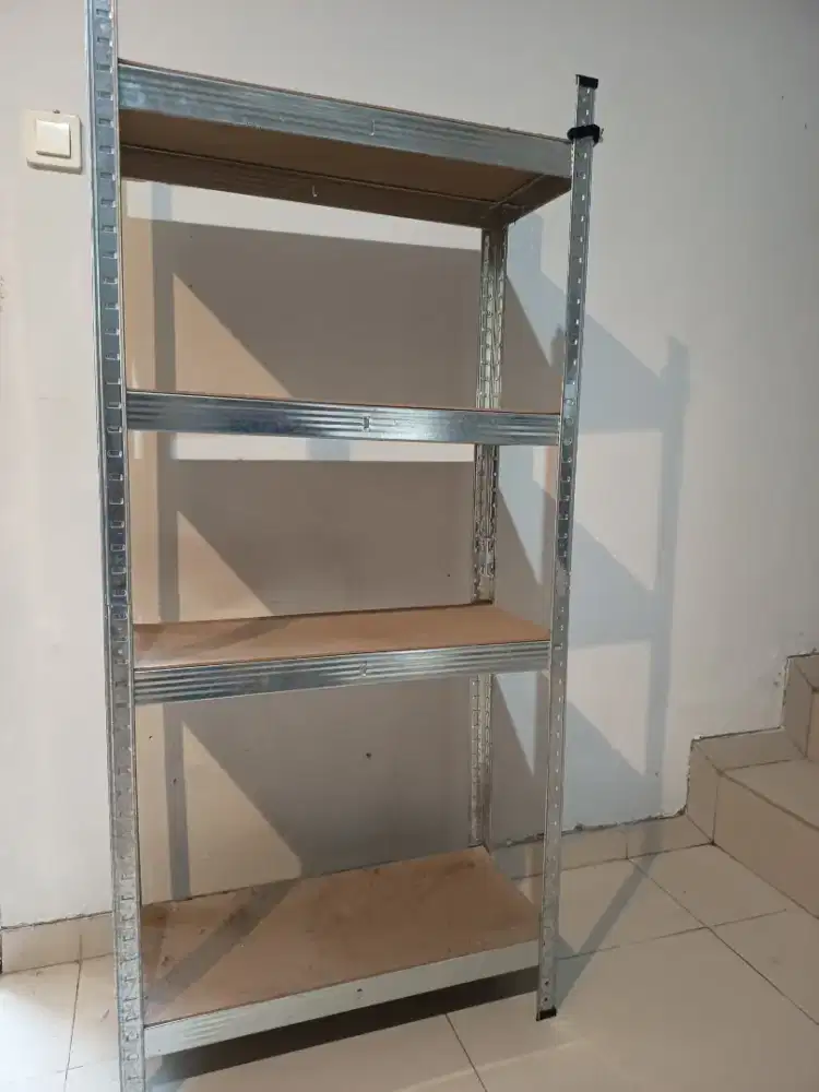 Rak besi Kabinet msh baguuuuuss bgt