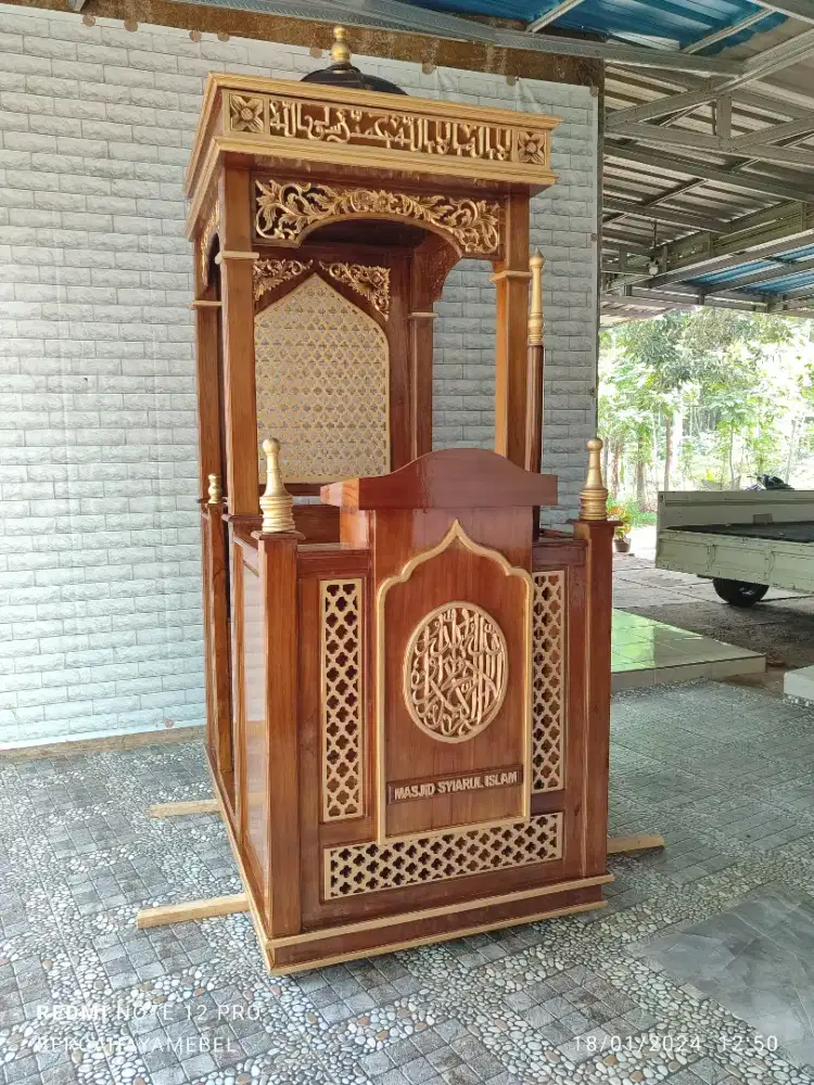 Mimbar masjid terbaru