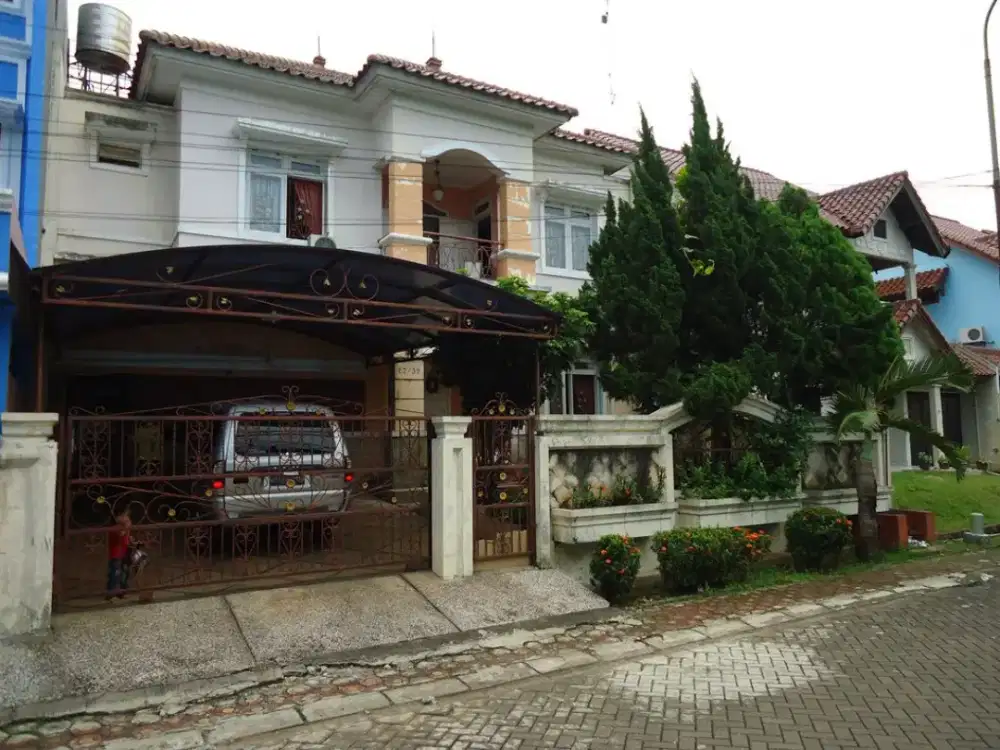 Dijual rumah di raffless hills cibubur