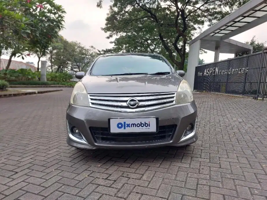 DP RENDAH Nissan Grand livina 1.5 XV Bensin-AT 2010 4XKS