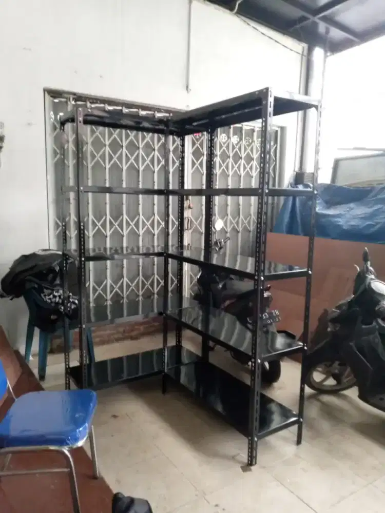 Rak besi rak buku rak kantor