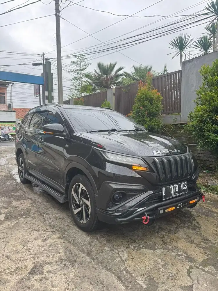 Toyota Rush S Trd 2018 Manual MT hitam mulus terawat antik new rush