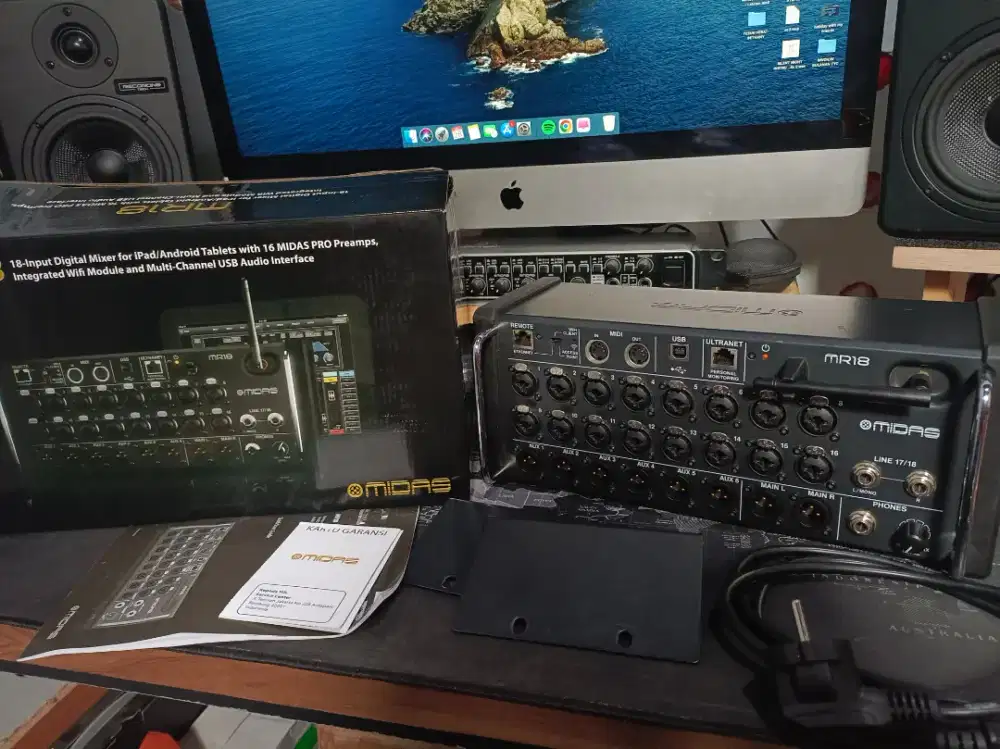 Mixer Digital Midas MR18 Ori Gracia