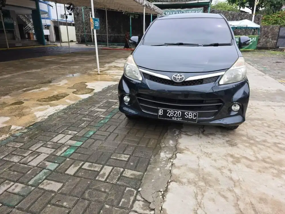 TOYOTA AVANZA VELOZ 1.5 AT TH 2012