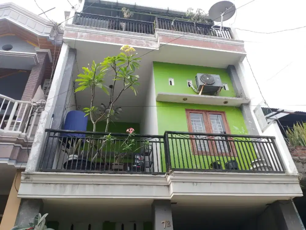 Dijual Rumah Murah 3 lantai