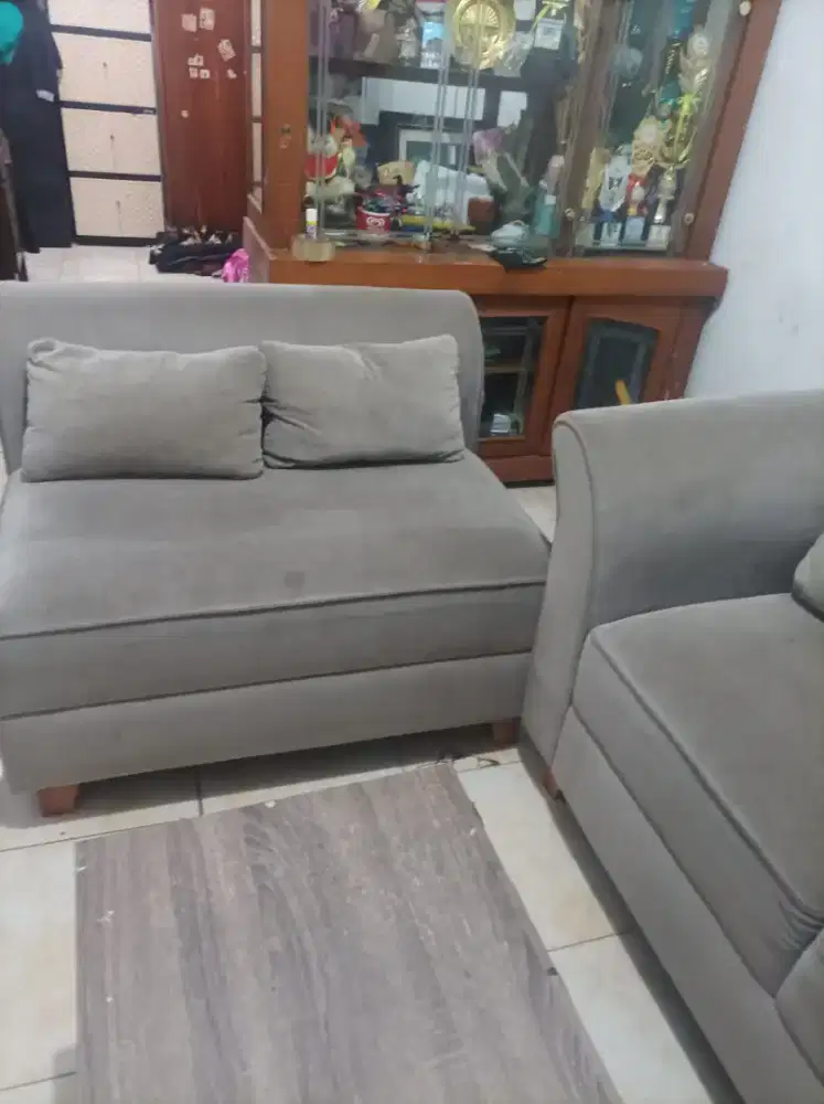 Sofa set untuk ruang tamu