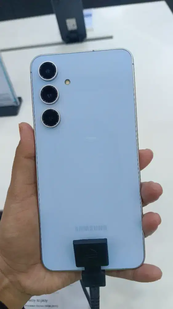 KREDIT TANPA KARTU KREDIT MENGGUNAKAN INDODANA