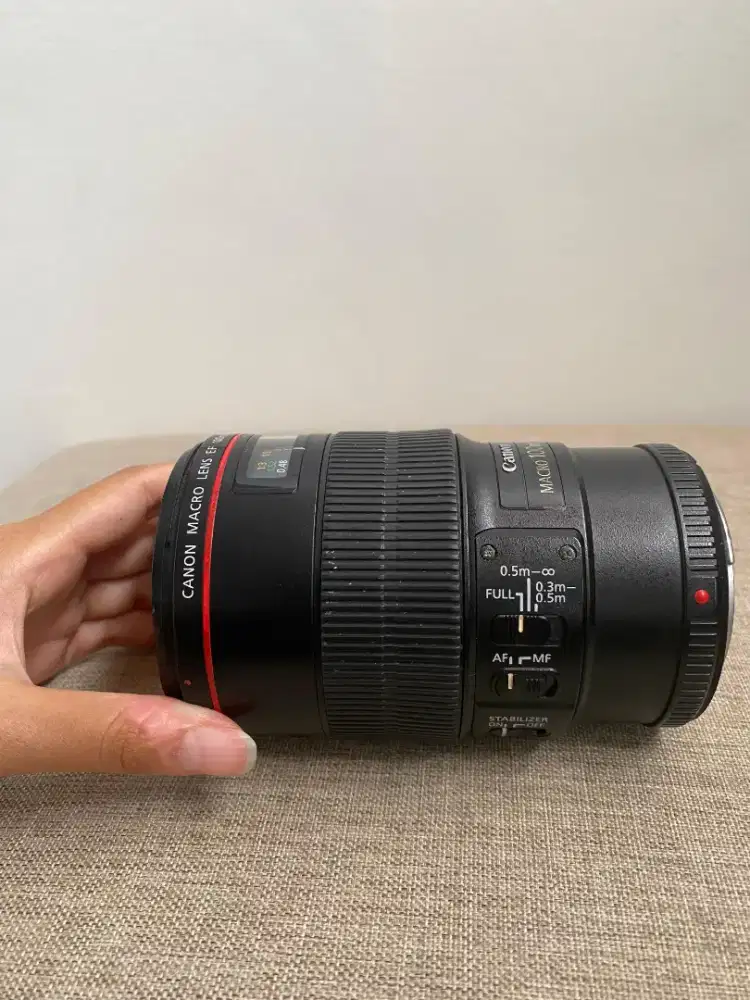 Lensa canon 100mm f2.8 IS USM