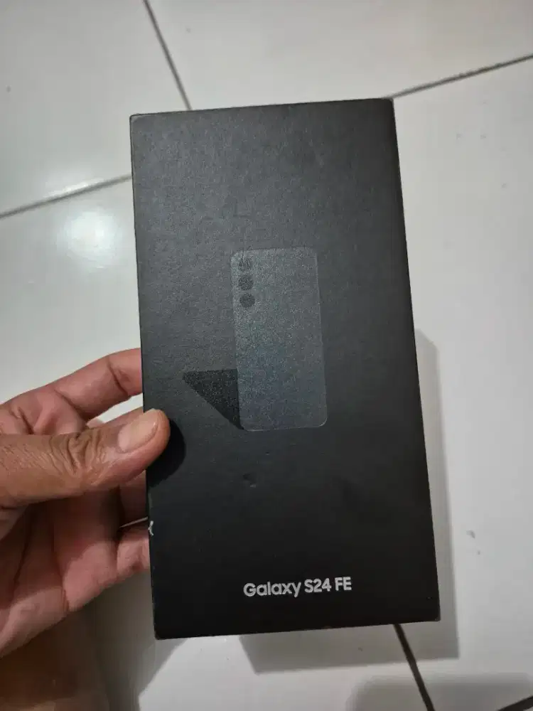 Samsung s24 fe ram 8/128