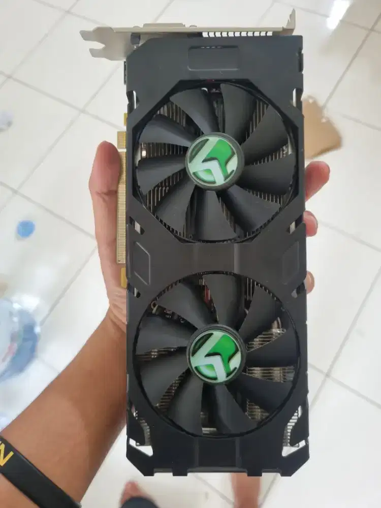 VGA AMD Radeon RX 580 2048SP 8GB GDDR5 – Normal Siap Pakai