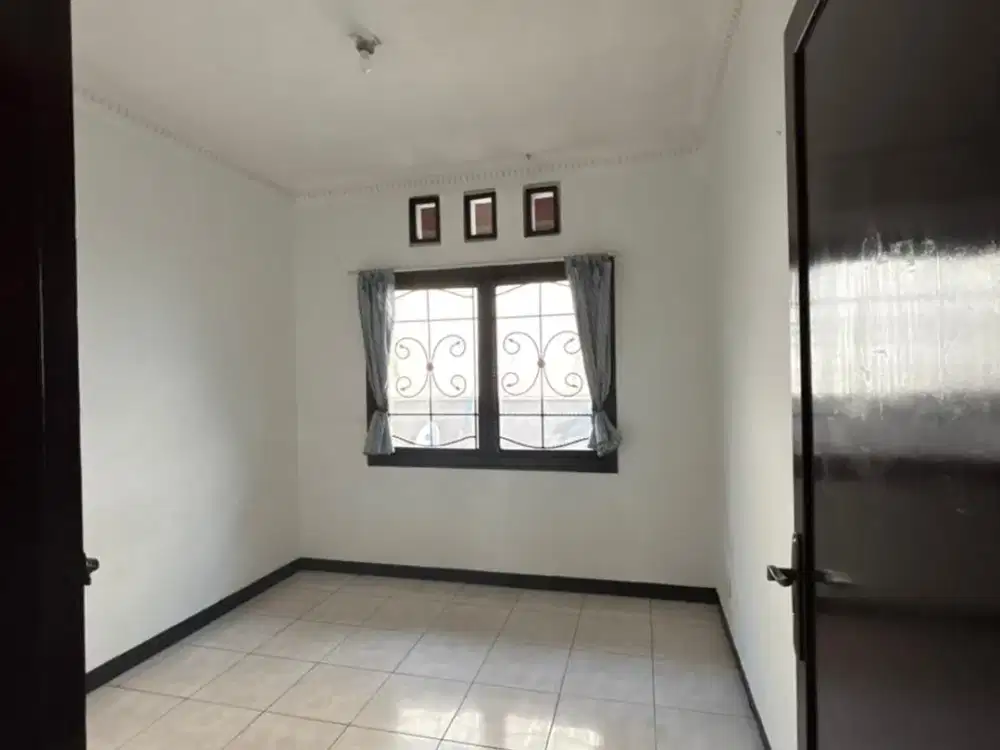 Rumah Murah mewah siap huni nyaman di Wangsa 1 , Kota baru Parahyangan