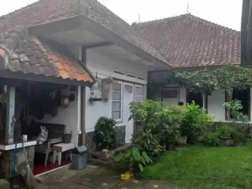 Rumah lama untuk usaha & komersil di jalan utama riau, bandung