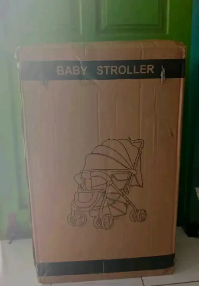 Stroller masih baru dan di plastik